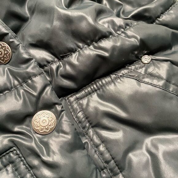 Children’s PLACE | Hooded Puff Vest - Picture 3 of 3